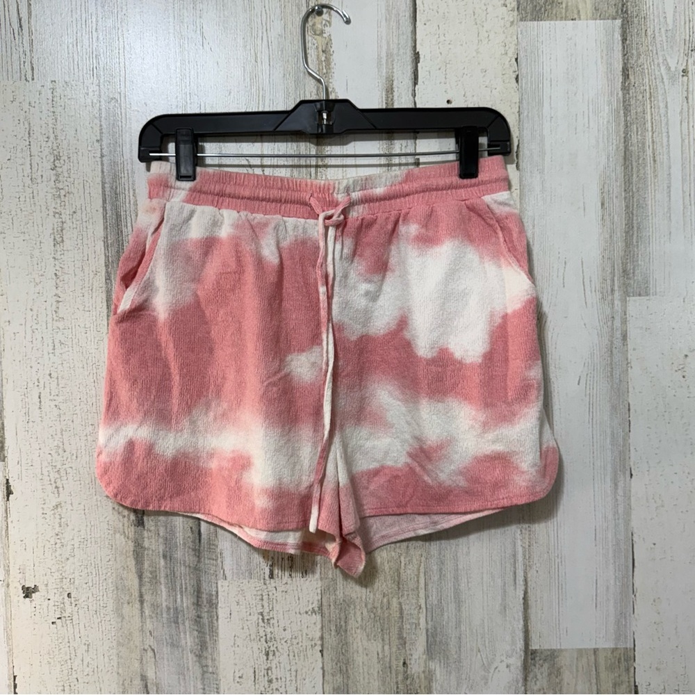 Peach and White Drawstring Shorts with Tie-Dye Effect